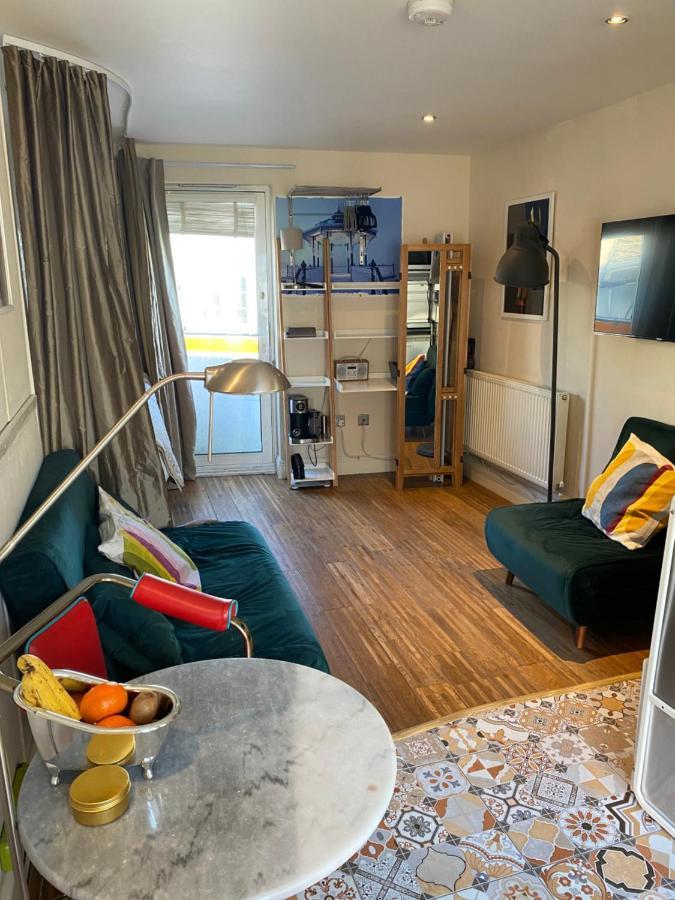 Little Brighton Beach Apartments - Also Separate Spa Cabin And Watersports Exteriér fotografie