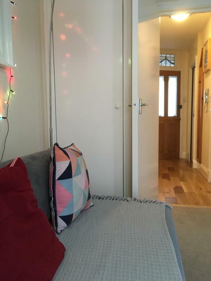 Little Brighton Beach Apartments - Also Separate Spa Cabin And Watersports Exteriér fotografie