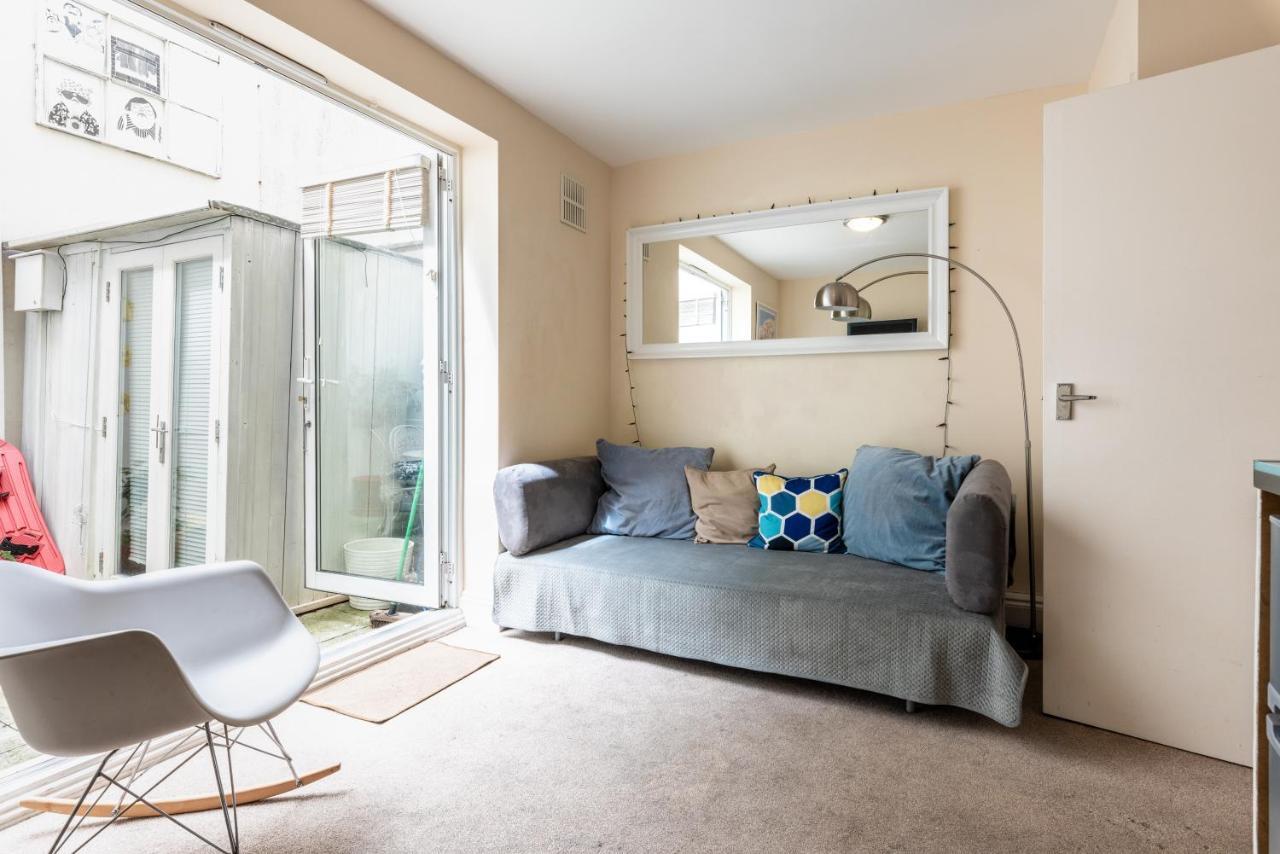 Little Brighton Beach Apartments - Also Separate Spa Cabin And Watersports Exteriér fotografie